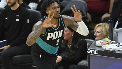 开云体育移动端-乐福砍24分！记者：穷人版利拉德 今年新秀各个位置都有亮眼球员